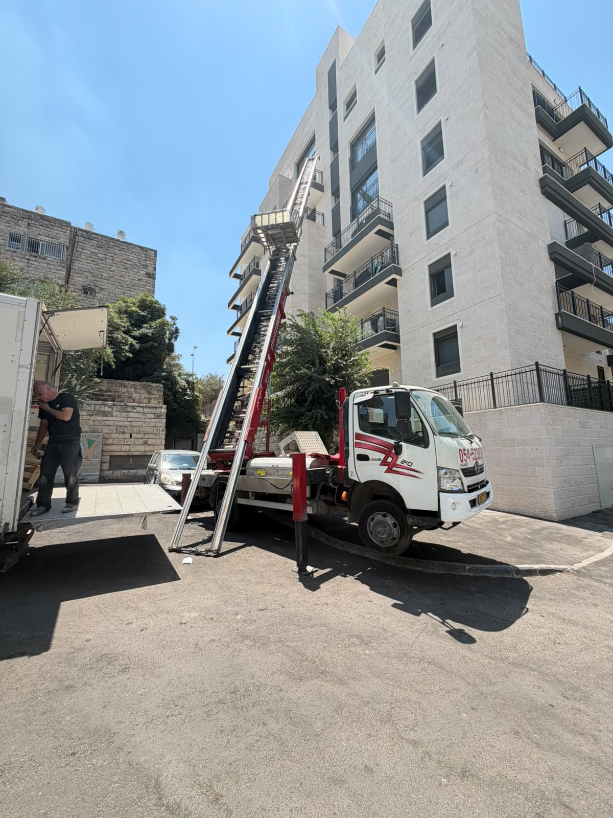 מנוף הרמה של שגיא הרמות בעבודה