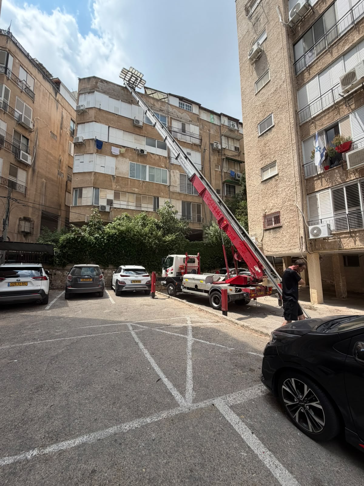 מנוף הרמה של שגיא הרמות בעבודה